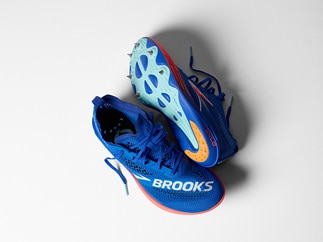 Product shot of the Brooks Hyperion Elite LD running shoe
