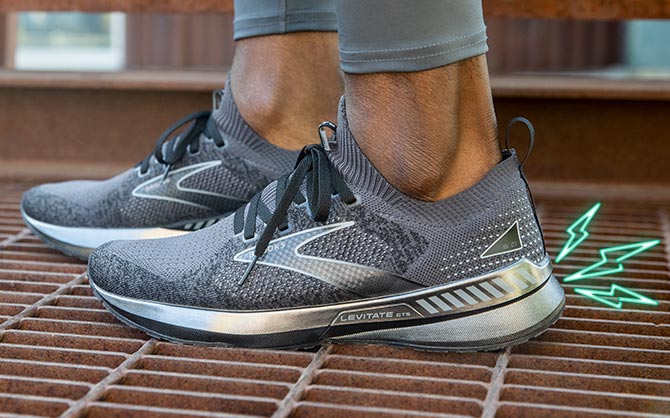 brooks bedlam trainers