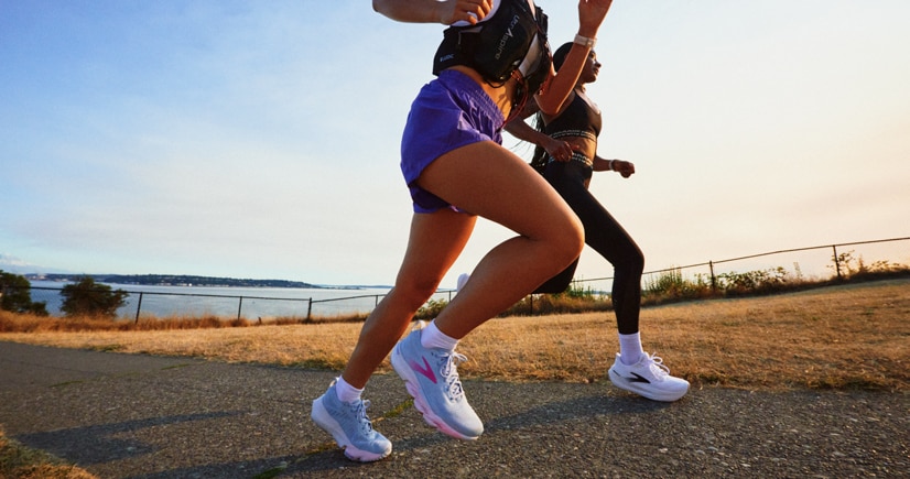 Gros plan sur un homme portant l’Adrenaline GTS 24