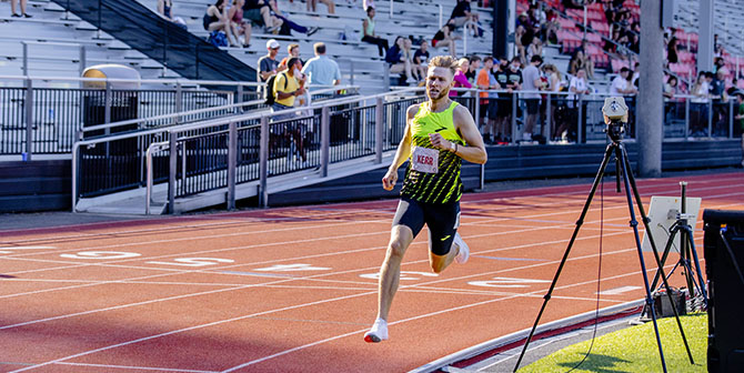 Josh Kerr sur une piste
