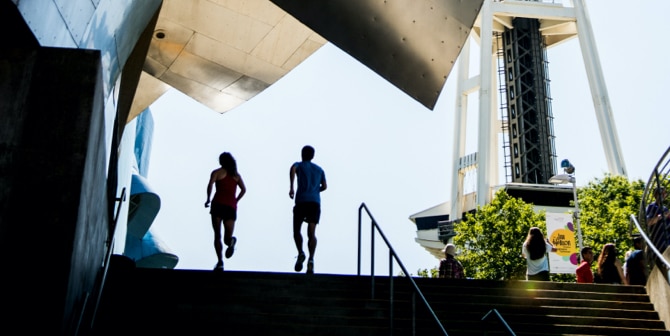 2 people running