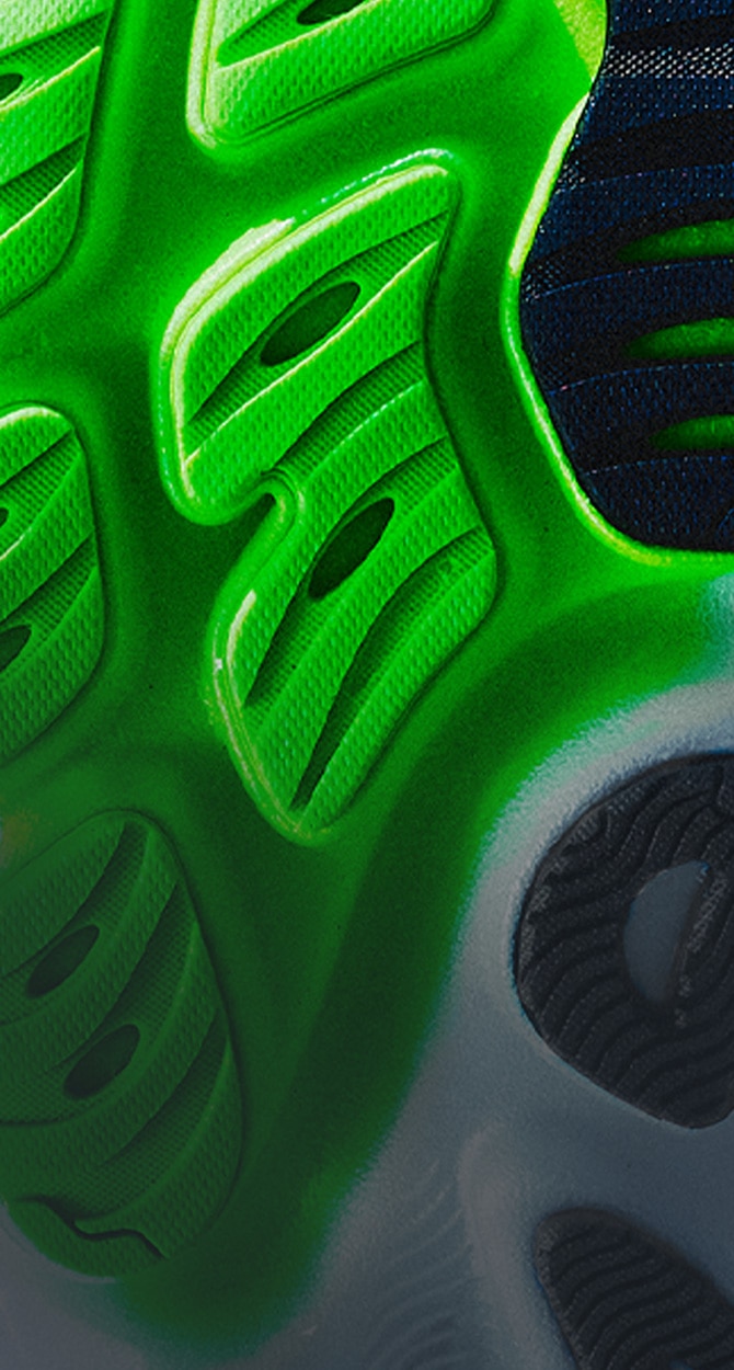 Close up photo of the Glycerin Flex shoe