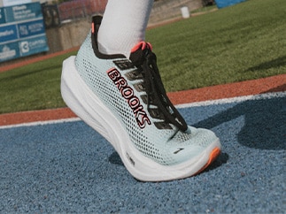 Lifestyle shot of the Brooks Hyperion running shoe