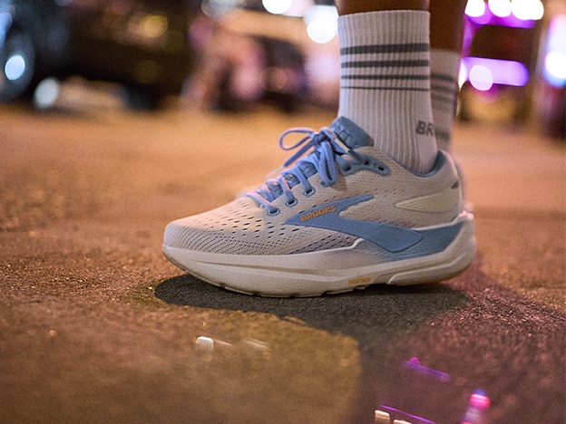 Aufnahme der Ghost Max 3 Laufschuhe für Damen von Brooks