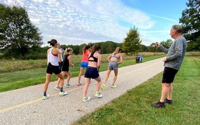 Group of women training for the Chicago Marathon