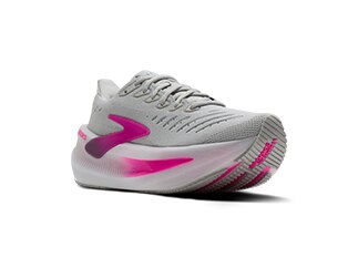 Product shot of the Brooks Glycerin Max running shoe