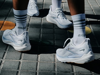Lifestyle shot of the Brooks Glycerin running shoe