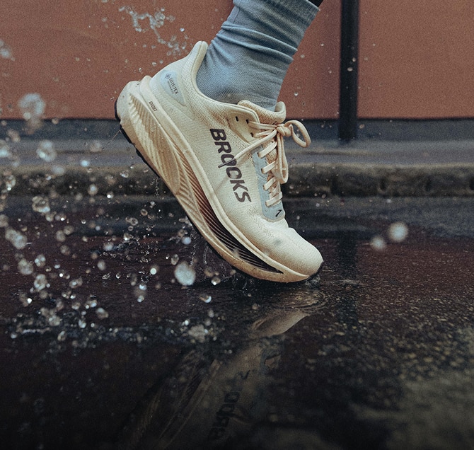 brooks goretex